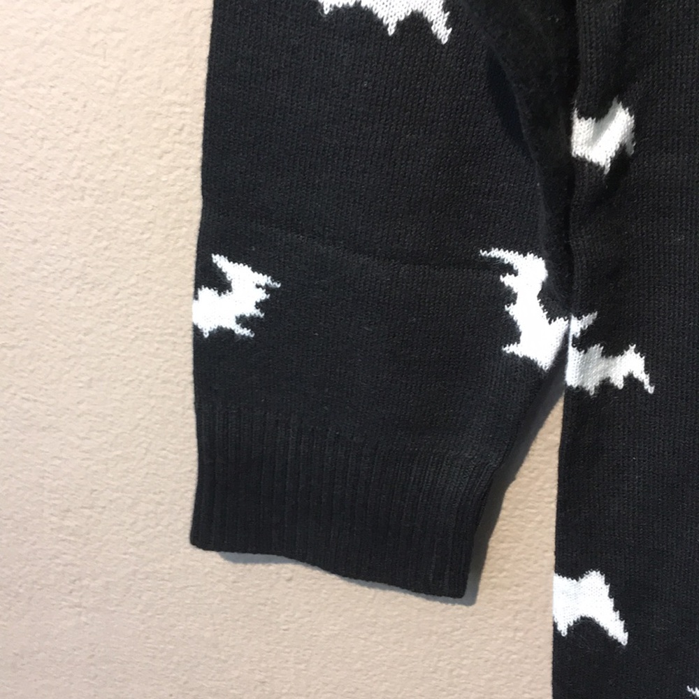 EINII sweater - Picture 4 of 8